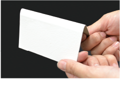 超低汚染プラチナリファイン2000MFを塗布した鉄板を折り曲げたときの様子