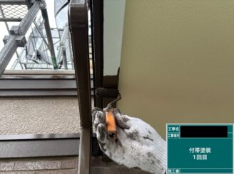 外壁塗装東大阪市 付帯部施工