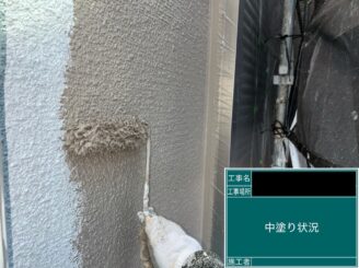 外壁塗装 東大阪市 中塗り施工