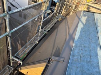 東大阪　屋根カバー　防水紙敷設