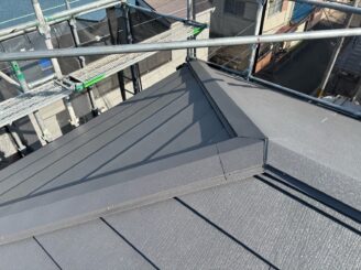 東大阪市　屋根カバー　本体設置