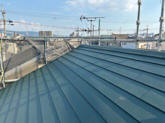 東大阪市　屋根カバー工法　ｶﾞﾙﾃｸﾄ設置