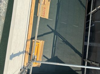 東大阪市　屋根カバー　本体設置