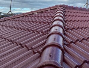 東大阪市屋根塗装　バーガンディ